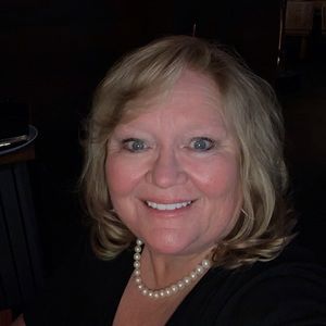 Meet your Posher, Paula